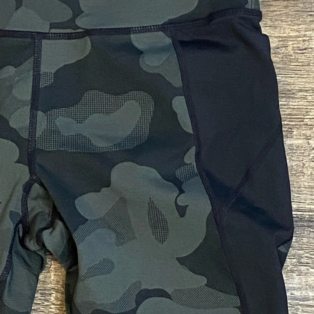 Calvin Klein‎ Performance Stretch Leggings, Size S Small Black Green Camouflage - Picture 3 of 8